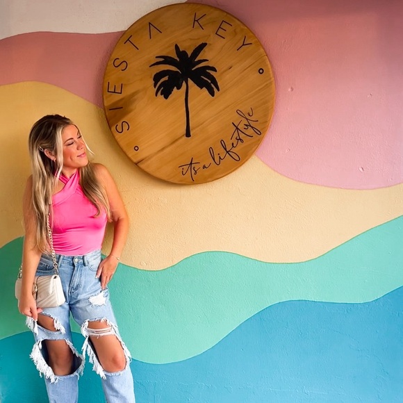 Meet your Posher, Genna✨ - Picture 1 of 1